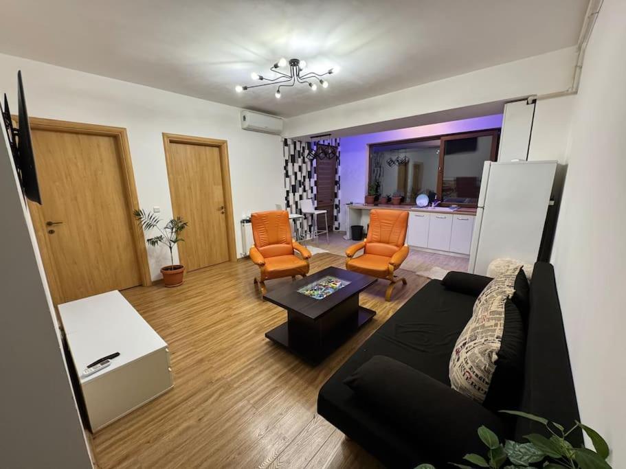 Apartment Solar 50, Private Parking, 2 Bedroom Бухарест Экстерьер фото